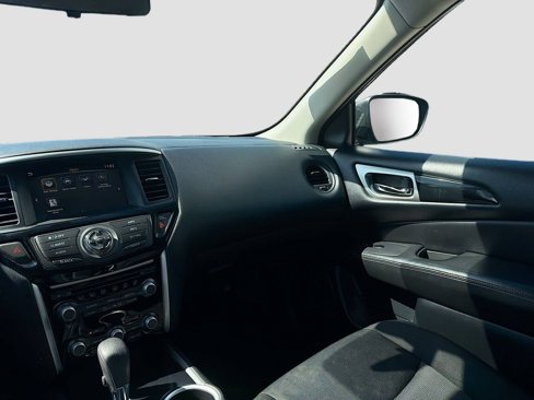 Used 2020 Nissan Pathfinder S image 24