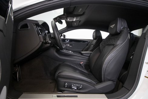 Used 2020 Bentley Continental GT V8 image 20