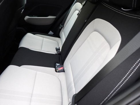 New 2025 Hyundai Venue SEL image 32