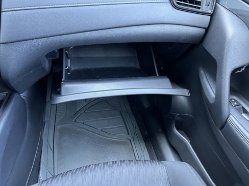 Used 2017 Nissan Rogue S w/ S Appearance Package image 34