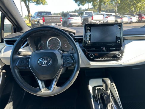 Used 2021 Toyota Corolla SE w/ SE Premium Package image 15