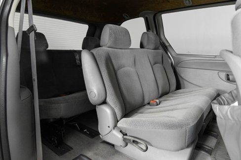 Used 2006 Chrysler Town & Country LX image 24