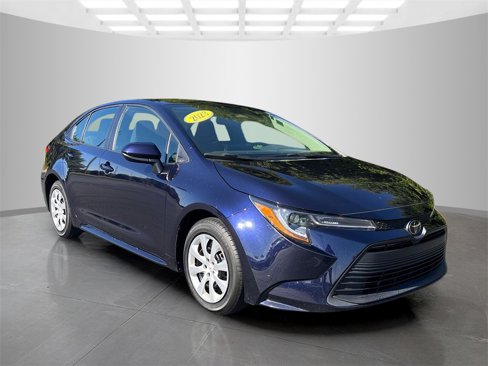 Used 2023 Toyota Corolla LE image 5