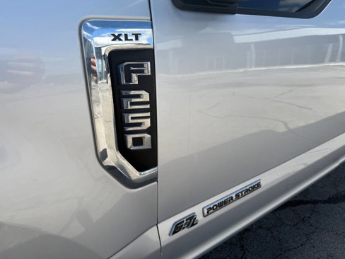 Used 2019 Ford F250 XLT w/ XLT Premium Package image 15