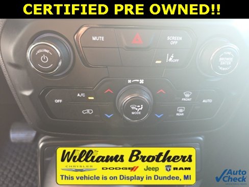 Certified 2022 Jeep Renegade Latitude w/ Convenience Group image 16