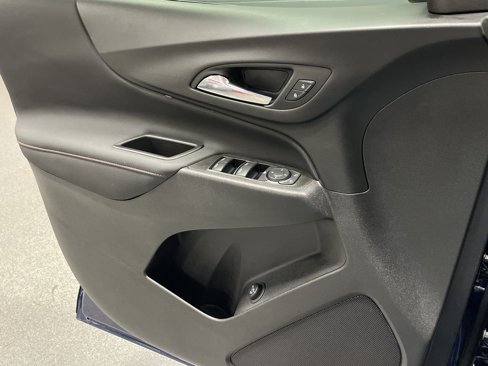 Used 2022 Chevrolet Equinox RS image 14