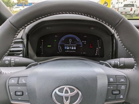 New 2025 Toyota Camry SE image 27