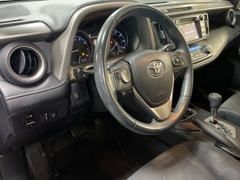 Used 2017 Toyota RAV4 XLE image 6