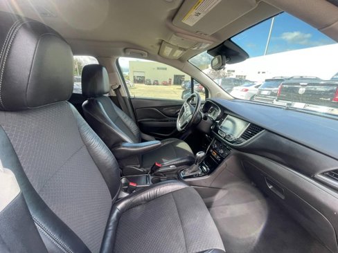 Used 2017 Buick Encore Preferred image 3