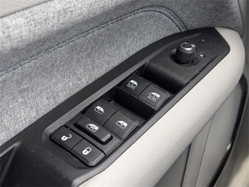 Used 2022 Jeep Compass Latitude image 20