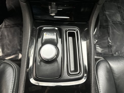 Used 2017 Chrysler 300 S image 34