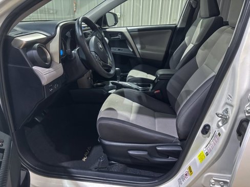 Used 2015 Toyota RAV4 XLE image 14