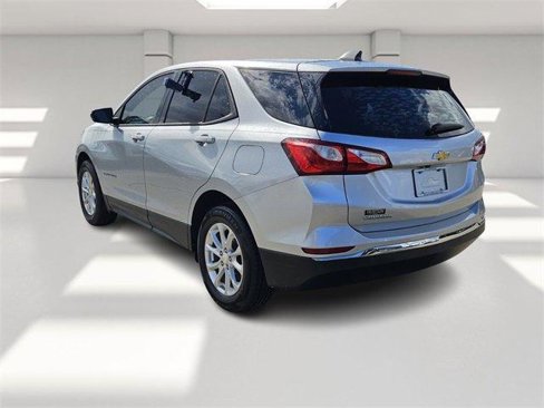 Used 2018 Chevrolet Equinox LS image 3