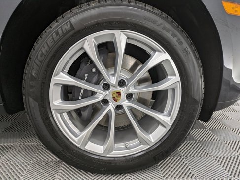 New 2026 Porsche Macan image 14