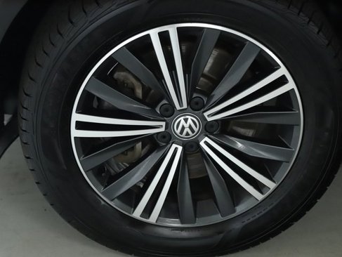Used 2019 Volkswagen Tiguan SEL image 39