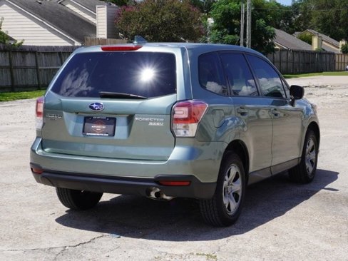 Used 2017 Subaru Forester 2.5i image 5
