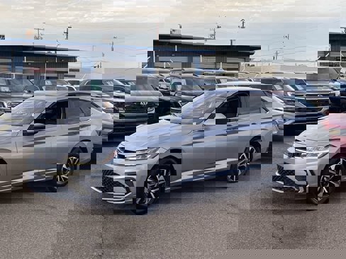 Certified 2025 Volkswagen Jetta S image 4