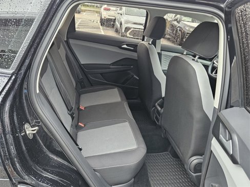 Certified 2022 Volkswagen Taos S image 18
