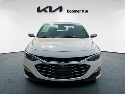 Used 2024 Chevrolet Malibu LT image 2