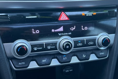 Used 2020 Hyundai Elantra Limited w/ Ultimate Package 03 image 16