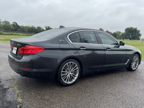 Used 2018 BMW 530e image 6