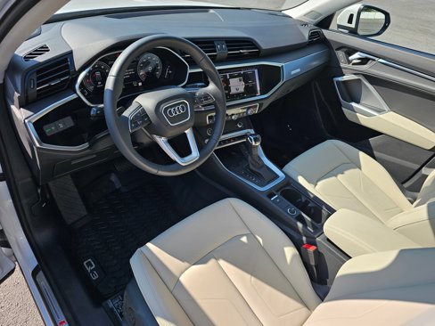Used 2025 Audi Q3 2.0T Premium Plus image 2
