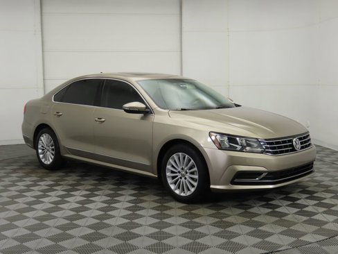 Used 2016 Volkswagen Passat 1.8T SE image 3
