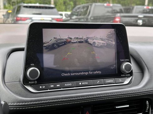 Certified 2022 Nissan Rogue SV image 30