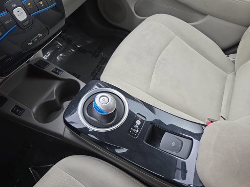 Used 2012 Nissan Leaf SL image 25