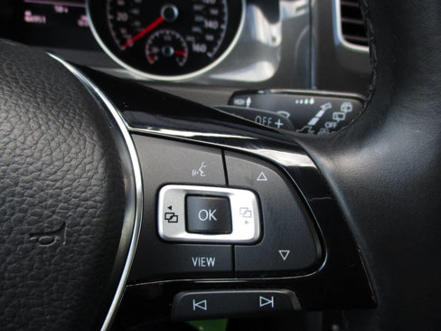 Used 2019 Volkswagen Golf Alltrack S image 18
