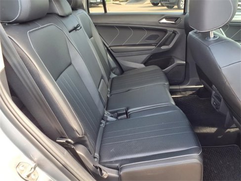 Used 2022 Volkswagen Tiguan SE image 20