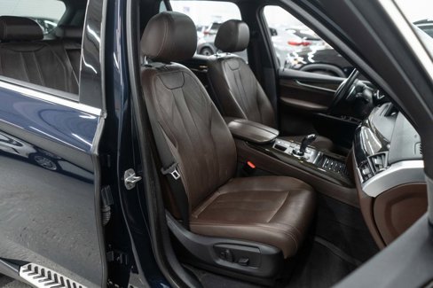 Used 2018 BMW X5 xDrive35i w/ Driving Assistance Package image 11
