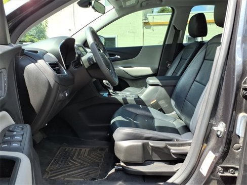 Used 2022 Chevrolet Equinox LS w/ Driver Confidence II Package image 10