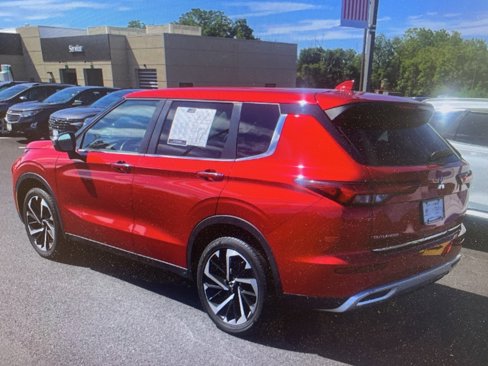 Used 2022 Mitsubishi Outlander SE image 5