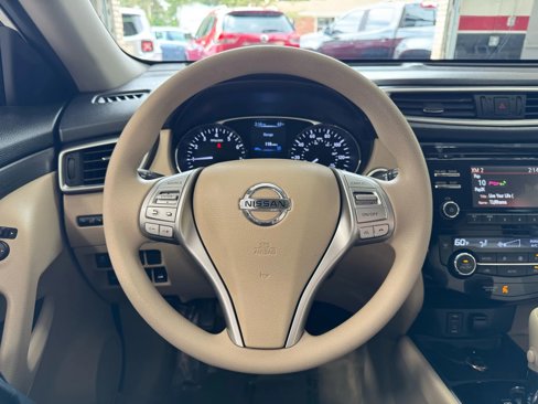 Used 2015 Nissan Rogue SV image 29