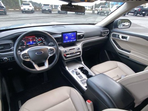 Used 2023 Ford Explorer XLT w/ Equipment Group 202A image 21