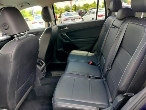 Used 2021 Volkswagen Tiguan SE R-Line image 27