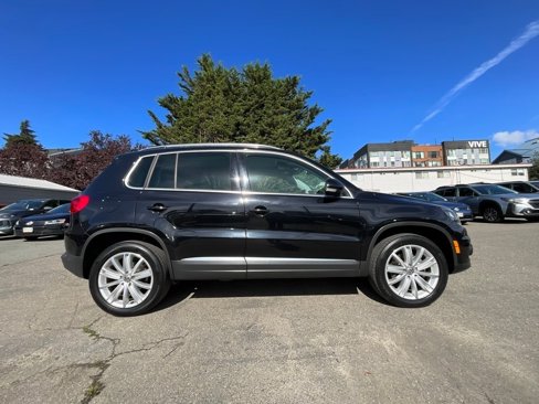 Used 2012 Volkswagen Tiguan SE image 9