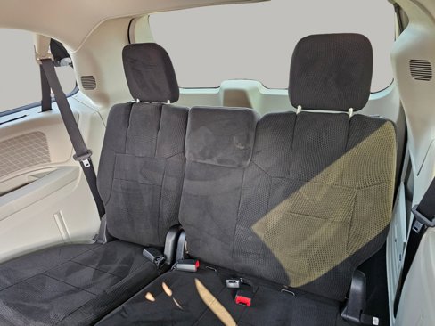 Used 2013 Chrysler Town & Country Touring image 24