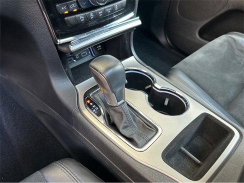 Used 2019 Jeep Grand Cherokee Altitude image 30