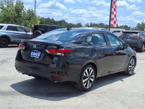Used 2021 Nissan Versa SR image 14