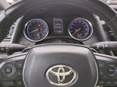 Used 2020 Toyota Camry SE image 28