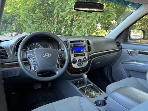 Used 2011 Hyundai Santa Fe GLS image 15