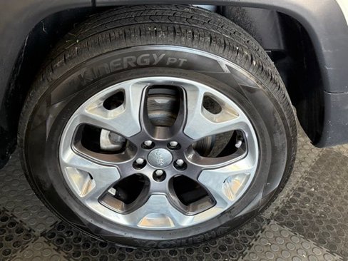 Used 2021 Jeep Compass Limited image 8