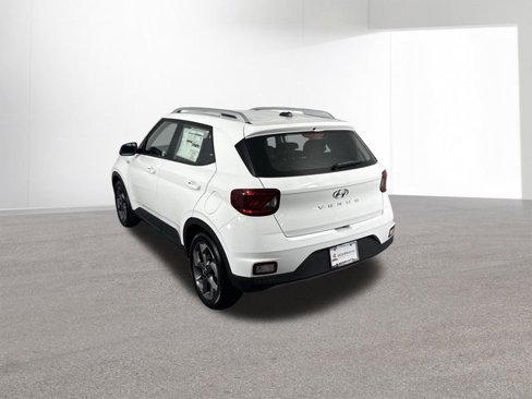 New 2025 Hyundai Venue SEL image 38