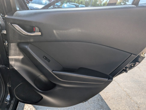 Used 2014 MAZDA MAZDA3 i Sport image 36