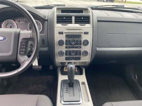 Used 2012 Ford Escape XLT image 8