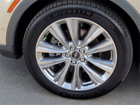 Used 2017 Lincoln MKX Reserve w/ Driver Assistance Package image 17