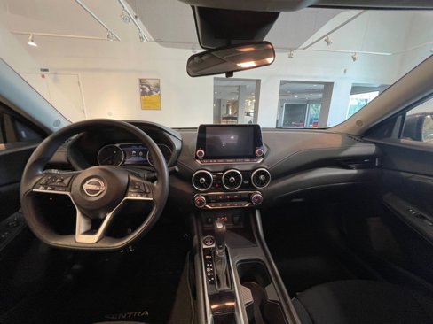 Used 2024 Nissan Sentra SV image 33