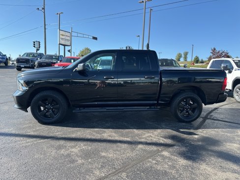 Used 2018 RAM 1500 Express w/ Black Ram 1500 Express Group image 6